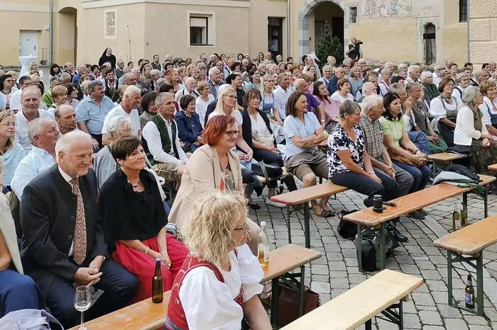 Die Murtaler Klarinettenmusi, eine Projektgruppe, debütierte beim diesjährigen Schlosskonzert und orientiert sich an der Bayrischen „Postwirtmusi“. 