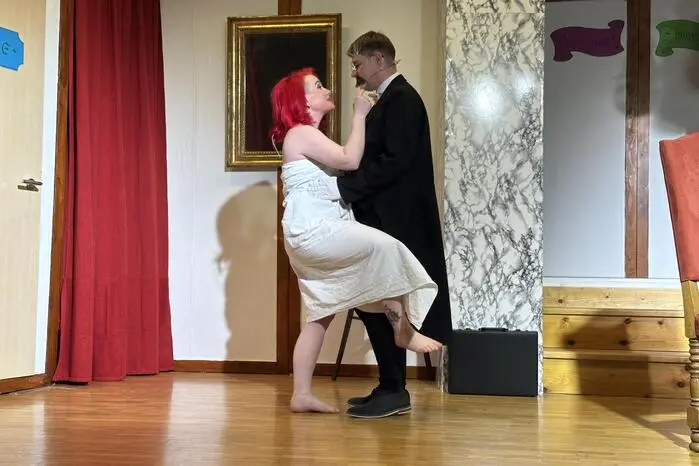 Wer es zu keiner der Vorstellungen geschafft hat, hat noch eine letzte Chance, das unterhaltsame Stück in der Kulturhalle in St. Lorenzen zu sehen – am 27. März um 19 Uhr.