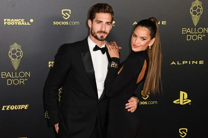 ... Frankfurt-Torhüter Kevin Trapp mit seiner Frau Izabel Goulard ...