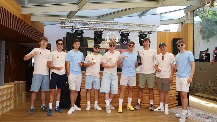 Erstmals veranstalteten die Jungwinzer Maximilian und Niki Frühwirt einen „Vulkan Rave“, bei dem neben der Vorstellung von neuen Weinen vor allem das Feiern im Fokus stand