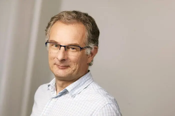 Markus Marterbauer (SPÖ) ist neuer Finanzminister. Der 60-jährige Ökonom gilt als Vertreter des linken Flügels und ist unter anderem als Vizepräsident des Fiskalrats und in Wifo und zuletzt der Arbeiterkammer tätig gewesen.