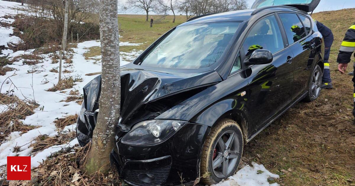 Bei-Eibiswald-Pkw-prallte-frontal-gegen-Baum-Lenker-55-verletzt