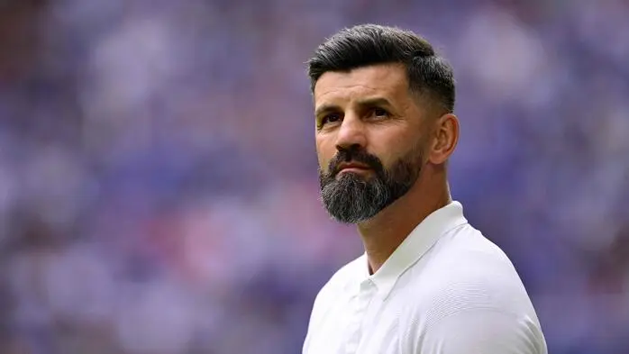 Der Österreicher Miron Muslic hat Schalke 04 wieder in die Bundesliga geführt und soll den Kult-Klub dort wieder etablieren 