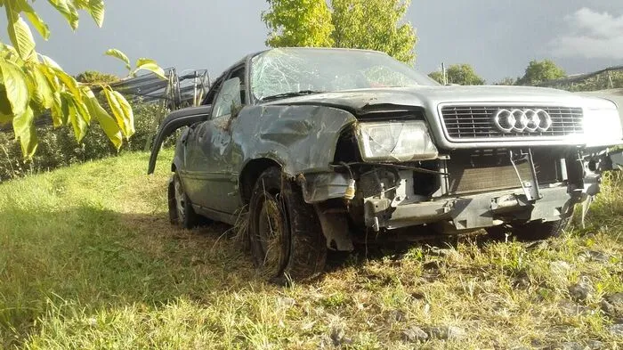 Das Unfallfahrzeug wurde schwer beschädigt
