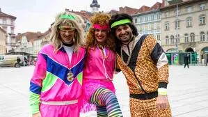 Florian Prates, Kathi Wenusch und Thomas Seidl in ihrer Arbeitskleidung für den 17. Februar