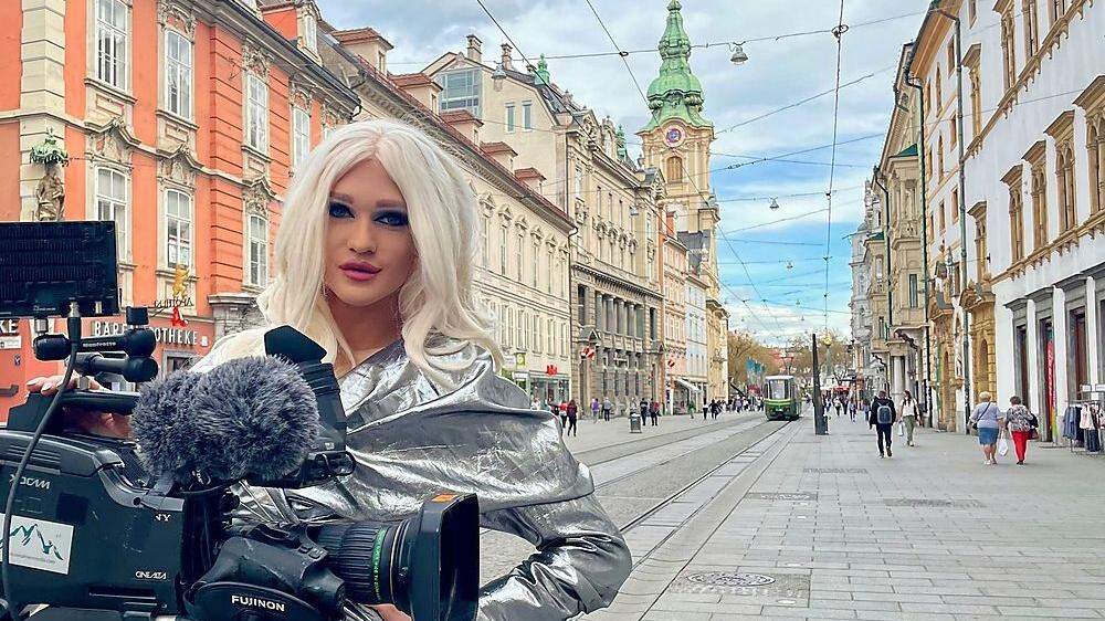 Christoph Skoff ist im echten Leben Hairstylist in Graz - am Gesellschaftsparkett aber als Drag Queen Gloria Hole unterwegs