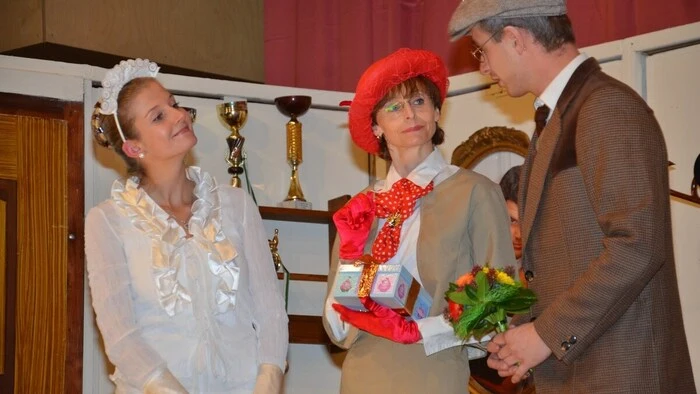 Mehrmals führte die Theaterrunde Scheifling-St. Lorenzen im November das Stück "Der Meisterboxer" unter der Regie von Johann Köstenberger auf.