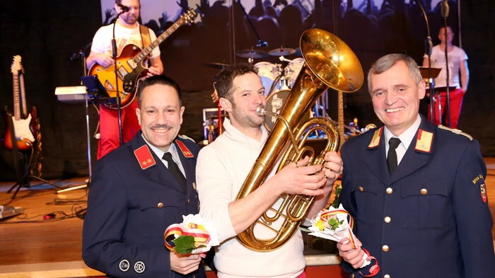 Zum traditionellen Feuerwehrball lud am Samstagabend die Freiwillige Feuerwehr (FF) Althofen in das örtliche Kulturhaus.