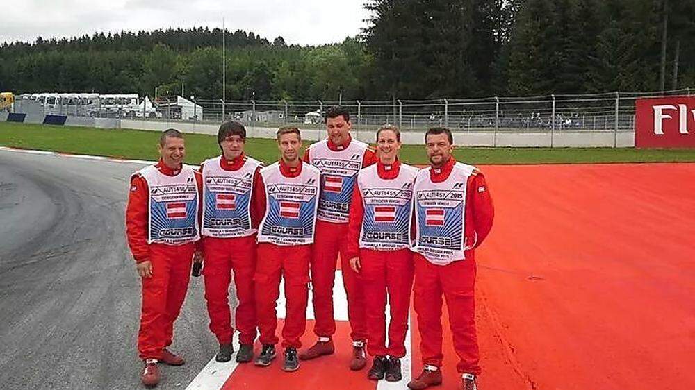 2015 im Formel1-Einsatz: Rudolf Kevric, Stefan Kaufmann, Florian Bernt, Patrick Spadinger, Laura Thurner und Martin Kalan (von links)