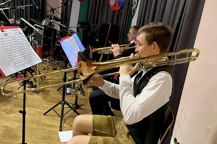 Viele Gäste tanzten zu den Klängen des Salonorchesters unter der Leitung von Werner Deutsch und der Galaband „TanzCombo Ilz“ bis in die Morgenstunden.
