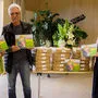 Übergabe von 2.000 Stück des Kinderbuches. Am Bild: Kinderbuchautor Hans Gerhard Kalian mit seiner Frau Erika Kalian und TiKo Präsidentin Tara Geltner
