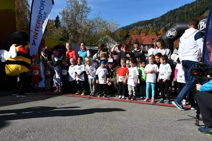 Eine Besonderheit war auch, dass der diesjährige Stadtlauf auch das Finale des Österreichischen Volkslaufcups war: Läuferinnen und Läufer aus ganz Österreich nahmen teil.