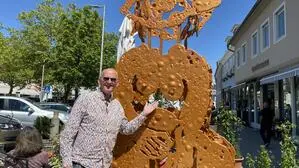 Die Skulptur „Picasso lebt“ ist derzeit am Hauptplatz Feldbach zu sehen. Weitere Werke präsentiert Künstler Peter Troißinger ab 27. Mai im Regionalbüro der Kleinen Zeitung 