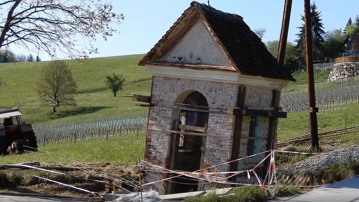 Die Kapelle wurde verschoben und gedreht