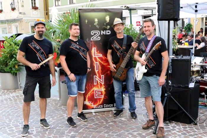 Übrigens: das sind „2nd Line“: Markus Pirker, Markus Ehrlich, Seppi Pichler und Stefan Ellersdorfer (von links). 