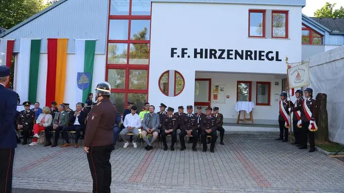 Feuerwehr Hirzenriegl feierte 95 Jahre mit neuem Fahrzeug