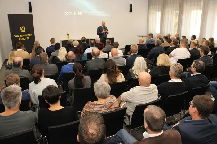 Rund 100 geladene Gäste holten sich vom Experten Tipps über Kundengewinnung und Umsatzerhöhung