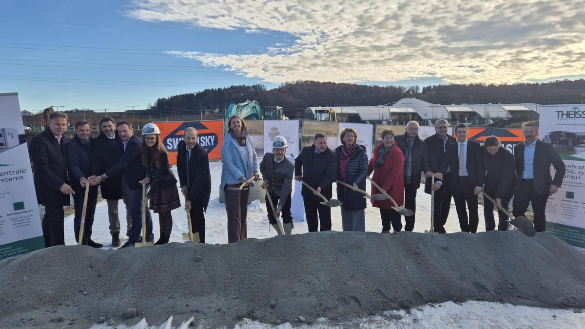 Die Bürgermeister der Gesellschaftergemeinden und Vertreter der Landespolitik und des Bauprojekts trafen sich zum feierlichen Spatenstich des Koralmparks