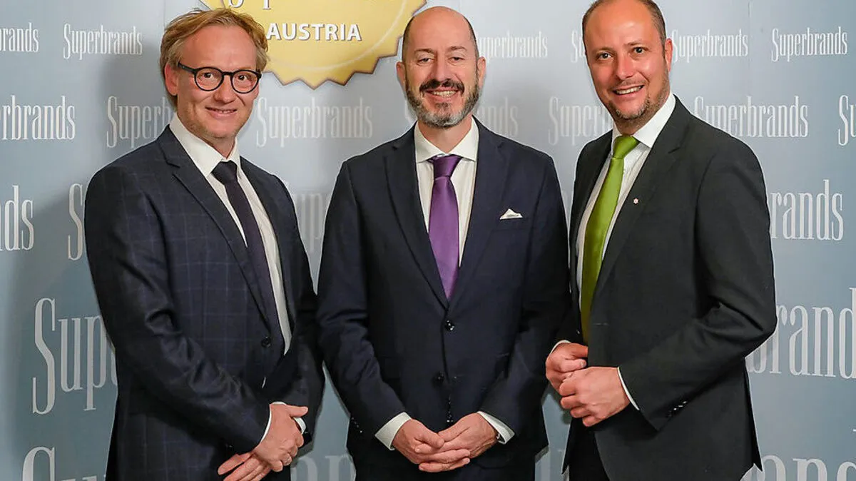 Andreas Keinprecht, András Wiszkidenszky (Superbrands Austria) und Mathias Schattleitner 