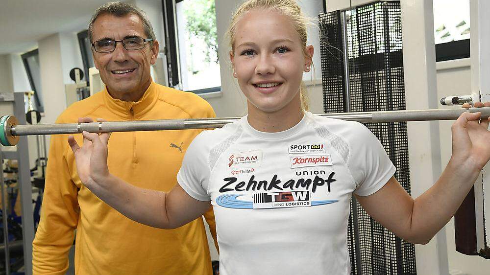 Weltmeisterin Sarah Lagger (hier mit Trainer Georg Werthner) lernt und trainiert am SSLK-Standort Borg Spittal