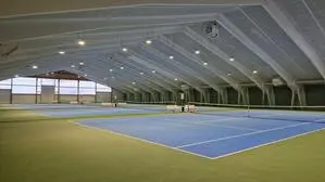 Vier Plätze birgt die Tennishalle in Liezen