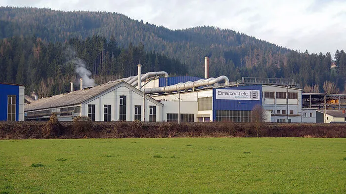 Stein des Anstoßes und wichtiger Arbeitgeber: Das Edelstahlwerk Breitenfeld