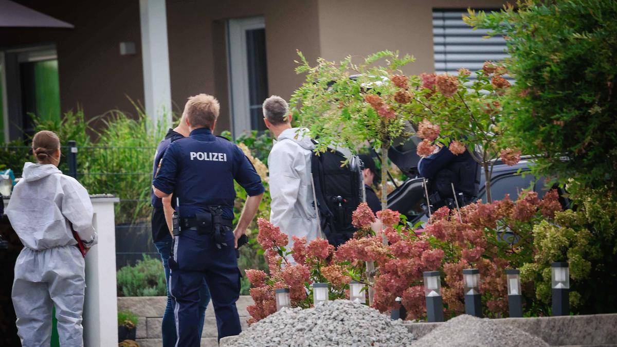 Nach den Schüssen in München kam es zu einem großen Polizeieinsatz in Neumarkt am Wallersee (Salzburg), dem Wohnort des Täters.