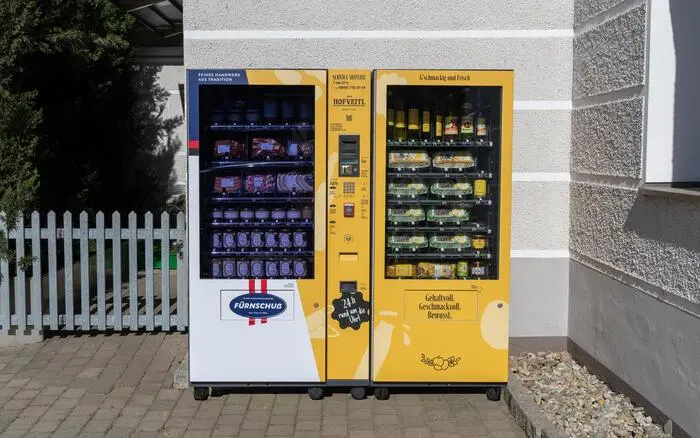 Erhältlich sind die Produkte in den 24-Stunden-Automaten von Hofveitl