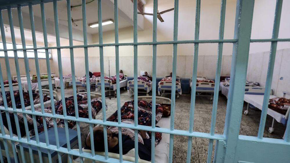 Dem Virus ausgeliefert: Häftlinge in einem ägyptischen Gefängnis