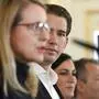 Nicht Sebastian Kurz, sondern Margarete Schramböck und Elisabeth Köstinger stehen nun im Fokus