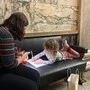 Die vierjährige Yahel Shoham im Parlament in Wien  
