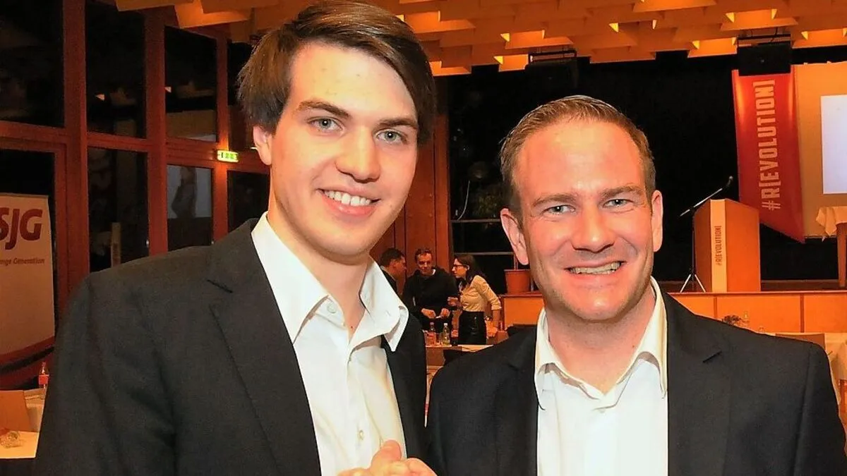 Der neue Kärntner SJG-Vorsitzende Luca Burgstaller mit seinem Vorgänger Michael Raunig (von links)