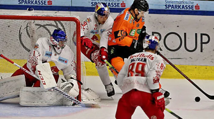 Salzburg-Keeper Lamoureux (l.) zog den Grazern den Nerv