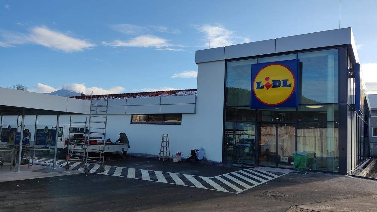 Der Lidl in Eberndorf wurde wochenlang umgebaut, die letzten Arbeiten befinden sich im Finale