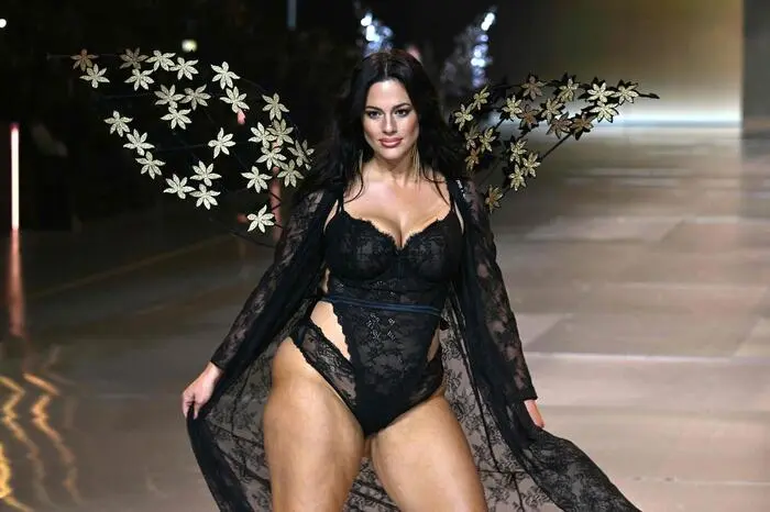 Plus-Size-Model Ashley Graham... 