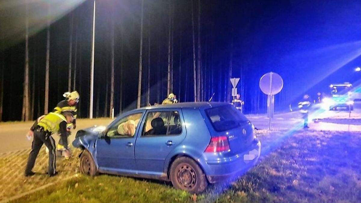 Zwei Autos hatten nach dem Auffahrunfall Totalschaden.