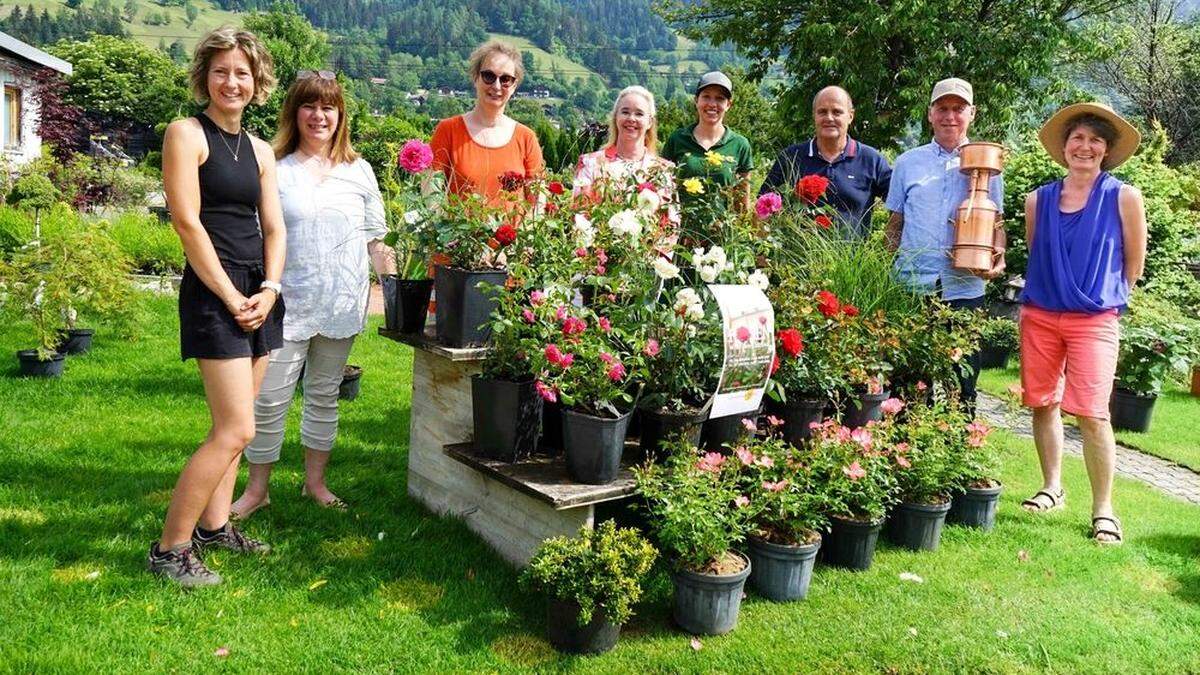 Olivia Tschapeller, Christine Wallensteiner, Claudia Ambrosch, Siegrid Unterguggenberger, Iris Rampitsch, Andreas Tschapeller, Johann Pramstaller und Marion Hassler