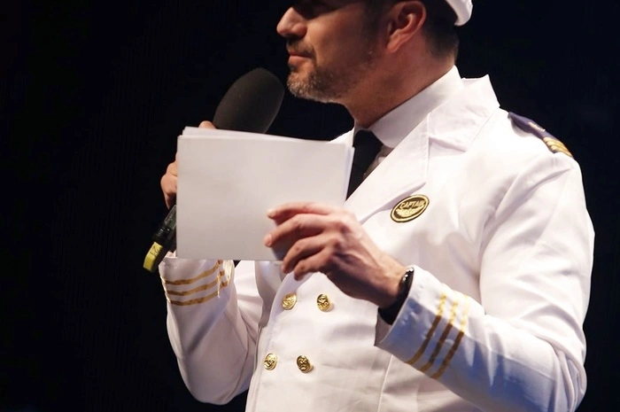 Narrenschiff-Kapitän Andreas Rath führte durch den unterhaltsamen Abend.