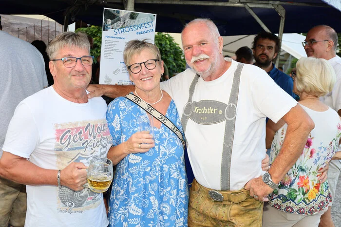 Bitte klicken Sie sich durch die Bilder!