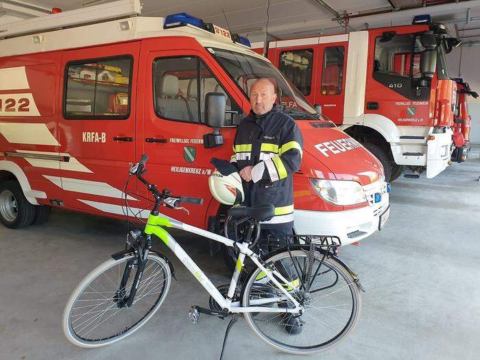 Harald Simentschitsch düst auch zur Feuerwehrzentrale