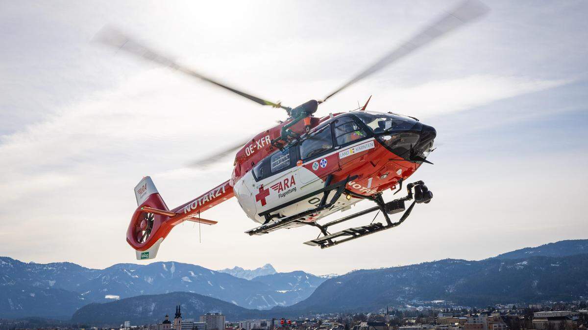 Der Verletzte wurde mit dem Rettungshubschrauber ins LKH Villach geflogen