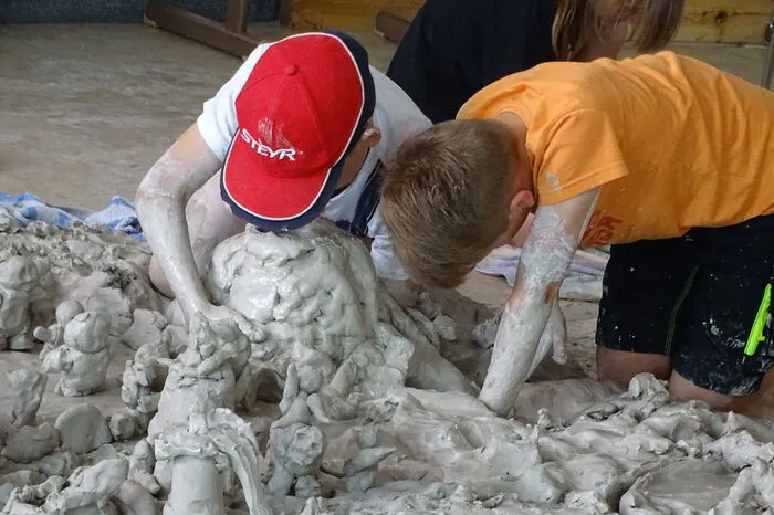 Das könnte einmal eine Burg werden. Oder auch nicht.