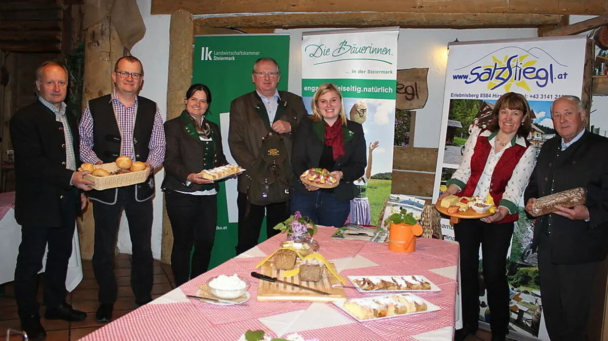 Werner Preßler, Hans-Jürgen Reinprecht, Anita Suppanschitz, Johann Schmid, Stephanie Riedler, Regina Kaltenegger, Gottfried Preßler (von links)