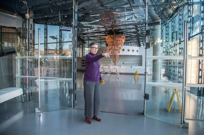 Kunsthaus-Chefin Barbara Steiner lässt die kommenden zwei Jahre das ganze Erdgeschoß umbauen. Vor allem die Küche (im Bildhintergrund) muss siedeln.