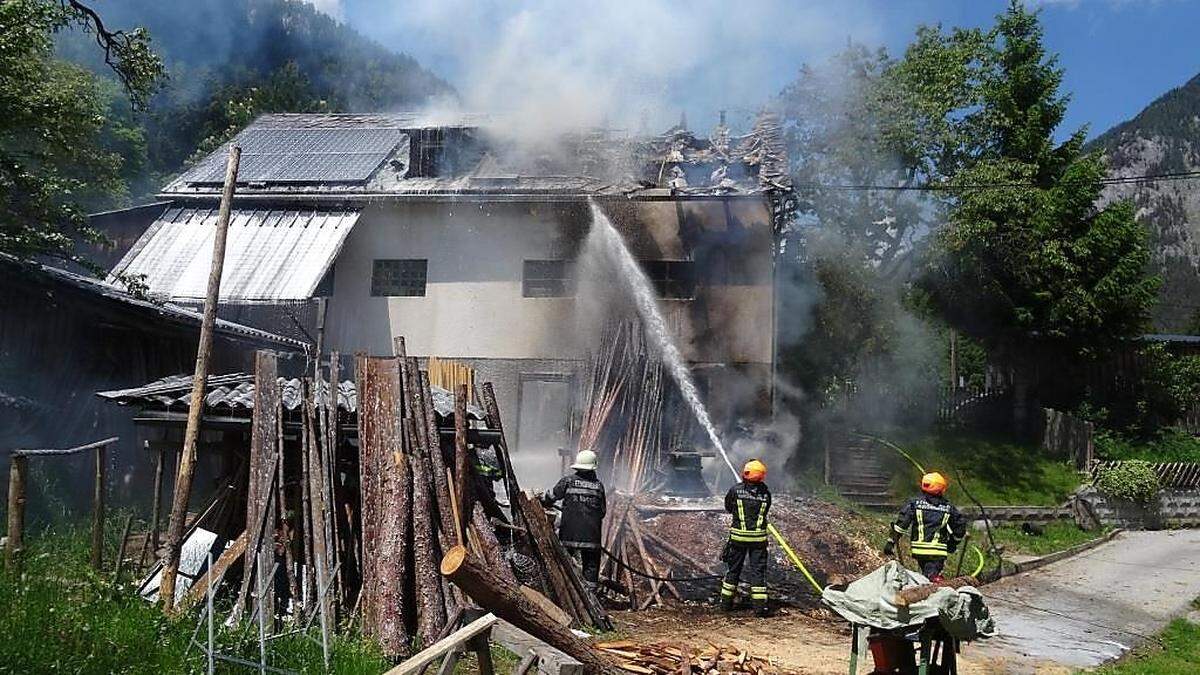 Drei Feuerwehren sind aktuell im Einsatz