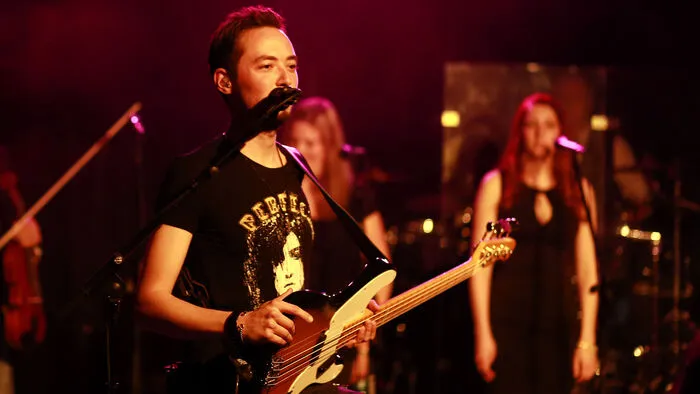 Marco Eltner und seine Band "The Sting Project" traten am 19. November im vollen Gewölbekeller in Judenburg auf.