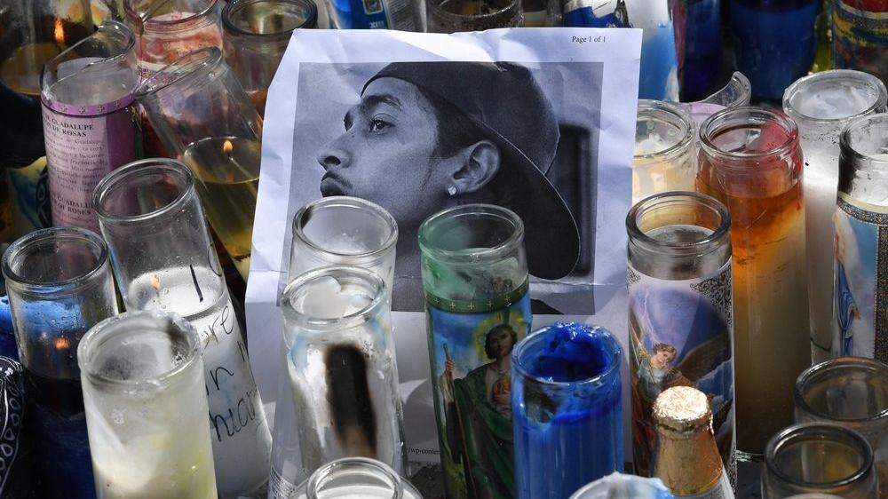 Bei einer Totenwache für den ermordeten US-Rapper Nipsey Hussle sind in Los Angeles mindestens sechs Menschen verletzt worden