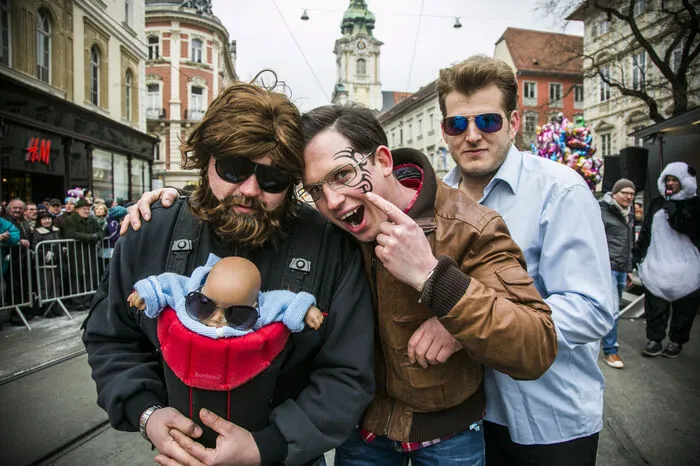 Bekannt aus drei neueren Hollywood-Komödien, haben diese drei Jungs morgen hoffentlich keinen "Hangover"