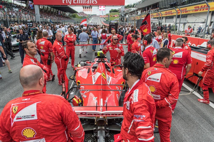 Letzte Checks bei Scuderia Ferrari