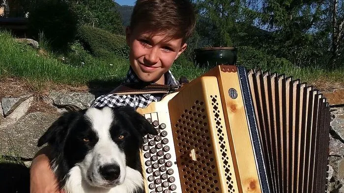 Samuel Ranacher mit seinem Hund Joey